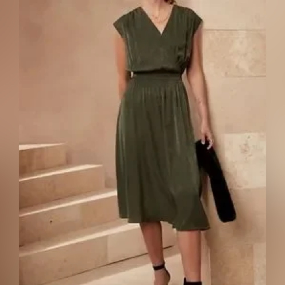 Banana Republic Dark Green Maxi Dress